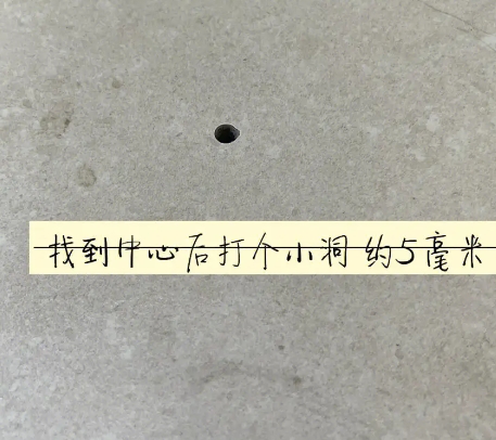 天水瓷砖空鼓维修公司专业解答在瓷砖铺贴过程中，如果砂料搅拌不均匀，将会带来以下问题