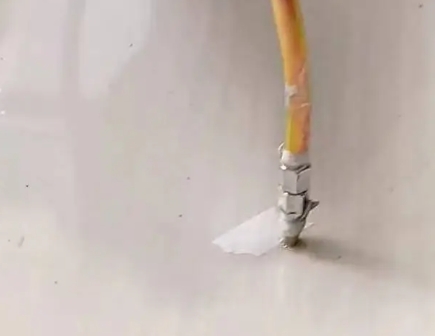 天水瓷砖空鼓维修公司专业解答在瓷砖铺贴过程中，如果使用的砂料过粗（如全部使用了粗砂），可能会导致以下问题